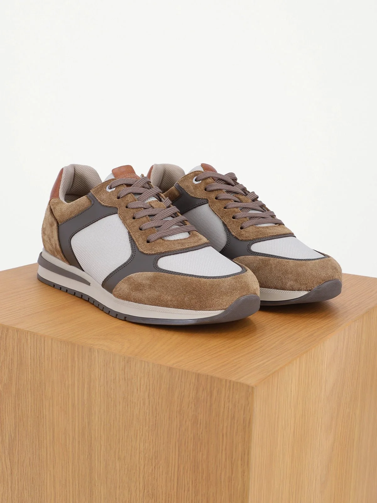 Baskets en cuir beige - Image 2