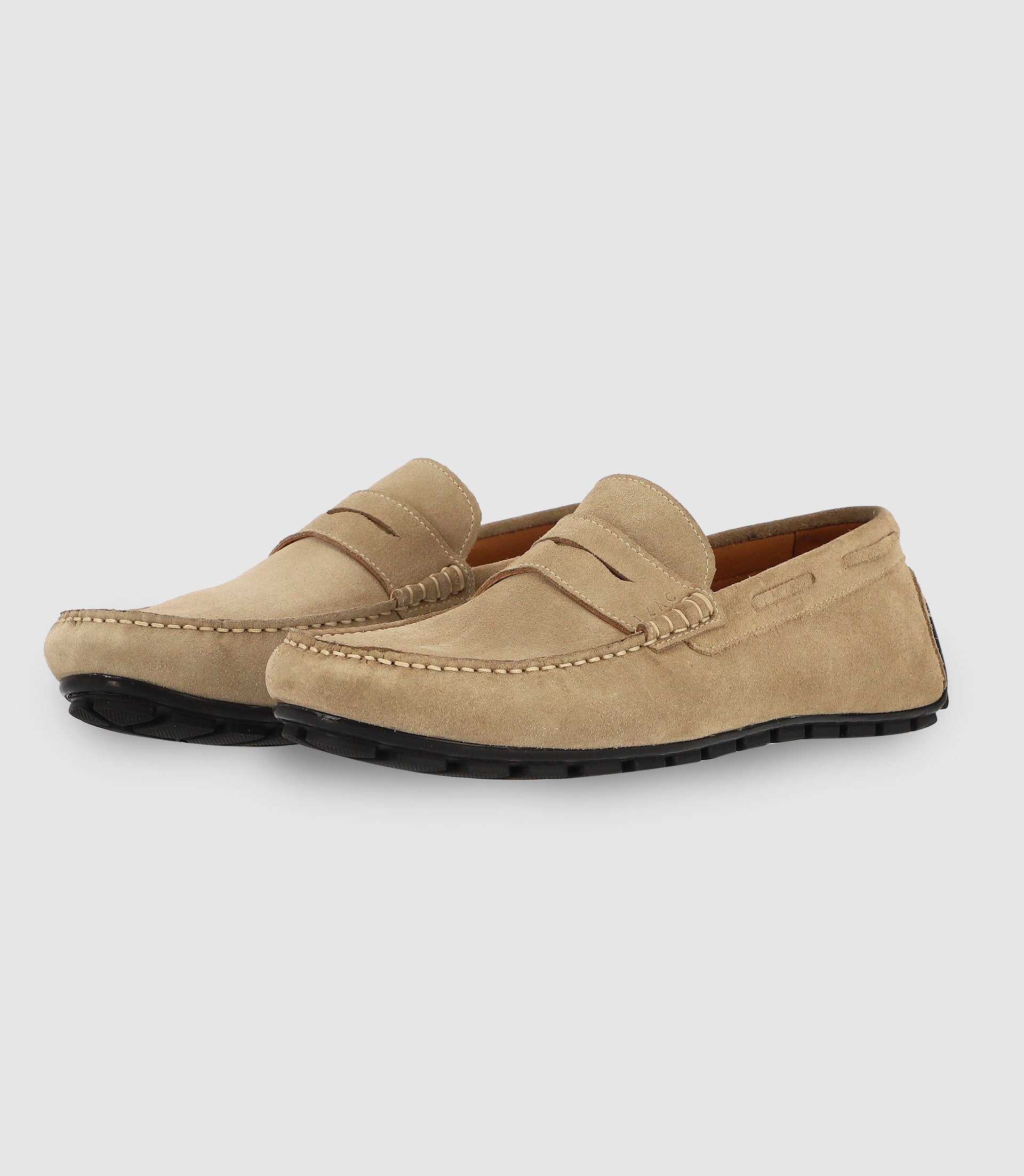 Chaussures bateau en daim beige - Image 2