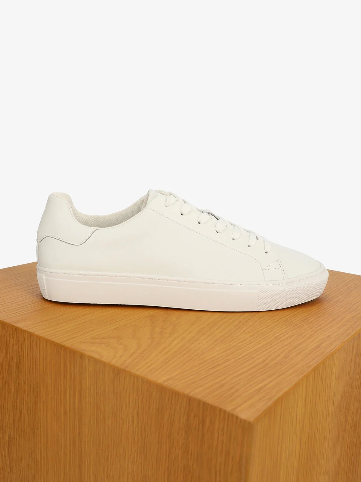 Baskets en cuir blanche - Image 2