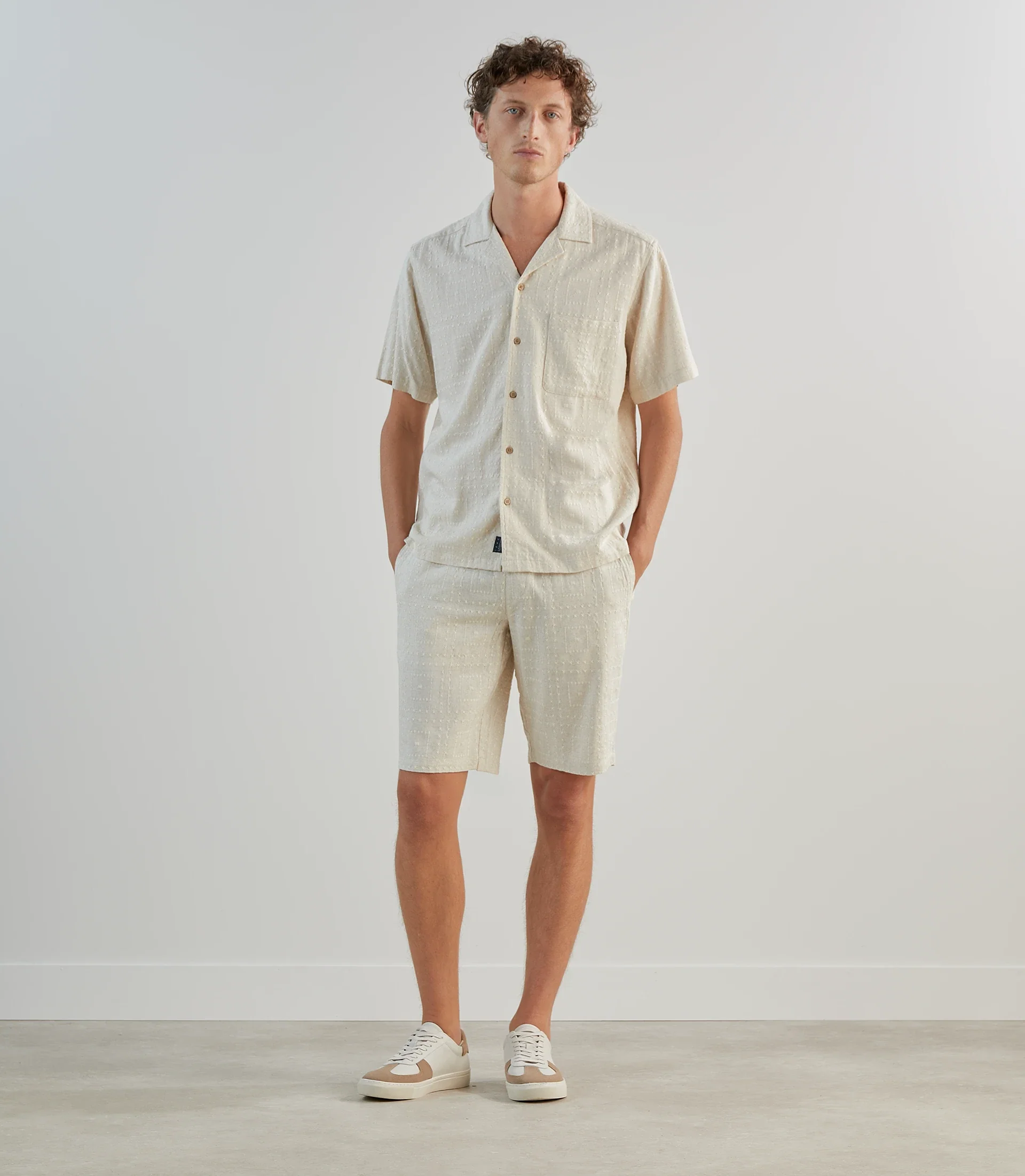 Chemise brodée beige - Image 4