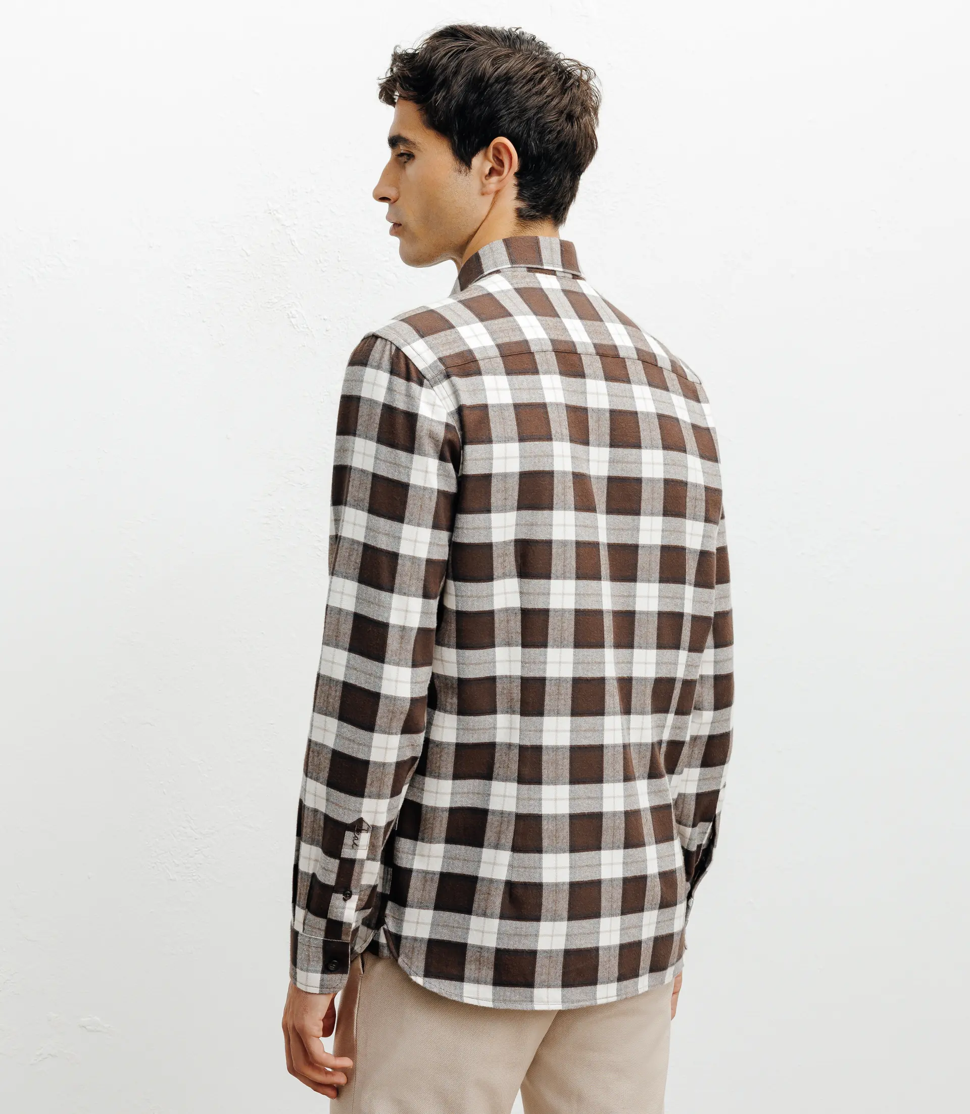 Chemise casual à petits carreaux marron - Image 4