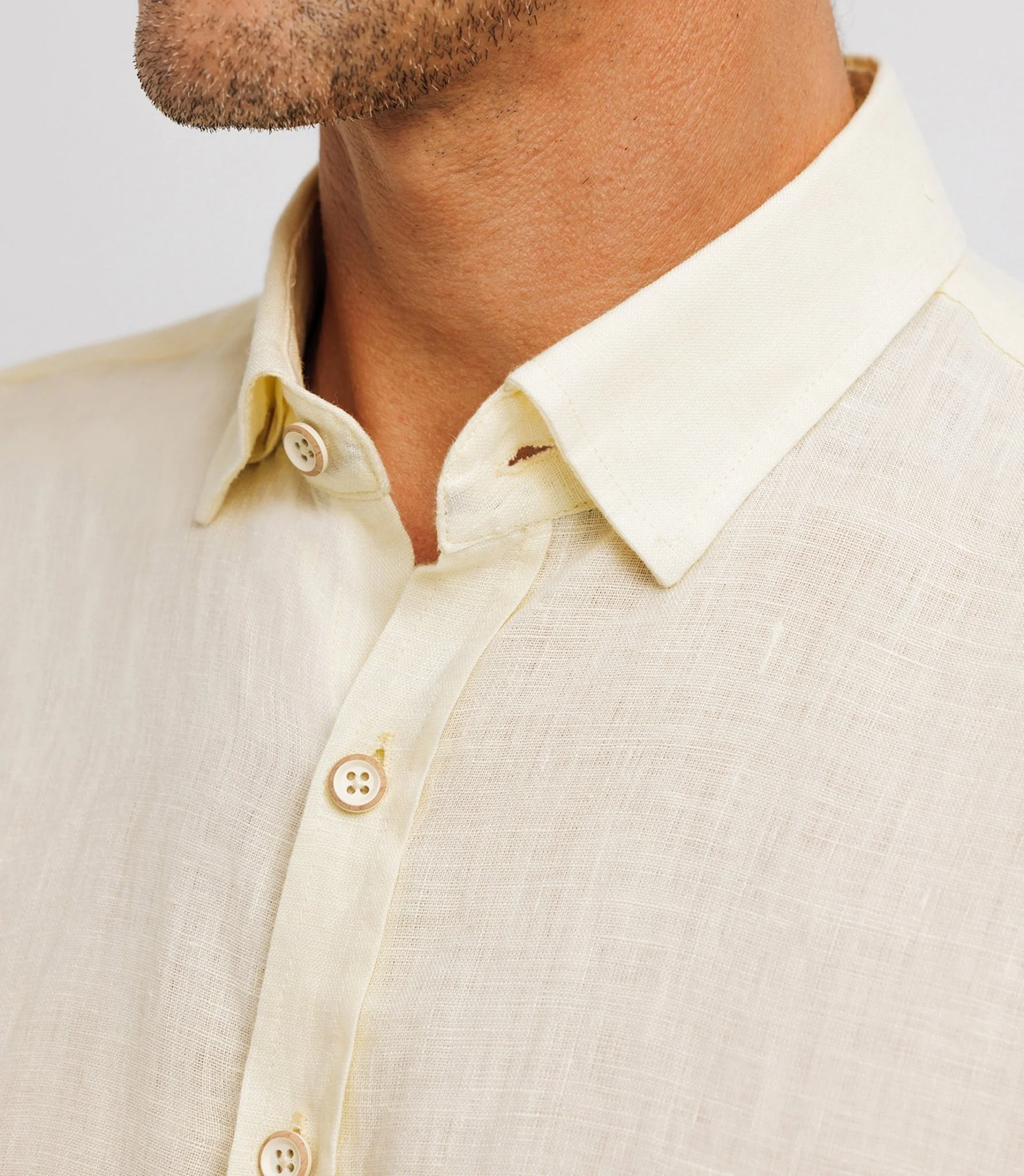 Chemise unie en lin jaune - Image 3