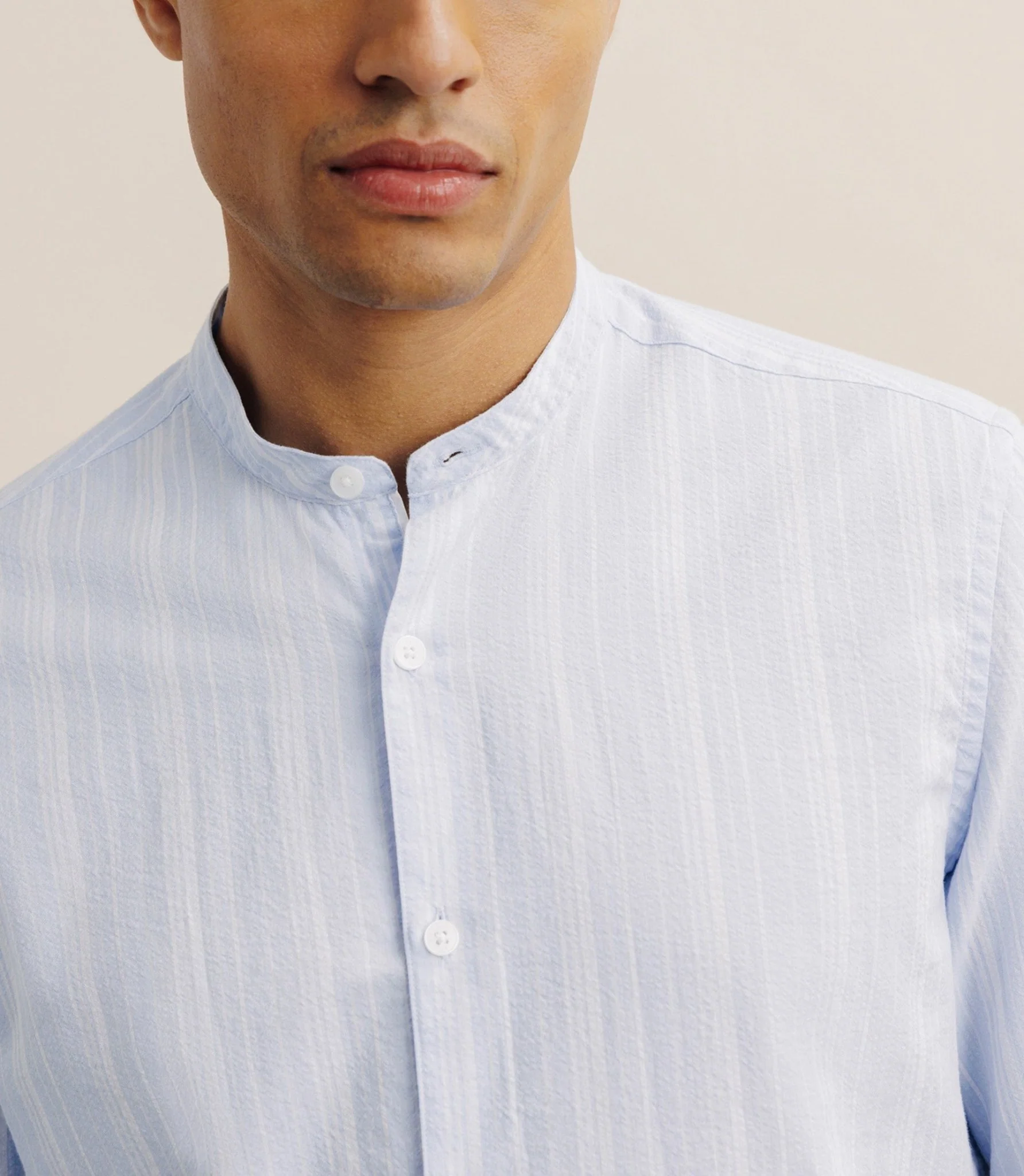 Chemise rayée col mao 100% coton ciel - Image 2