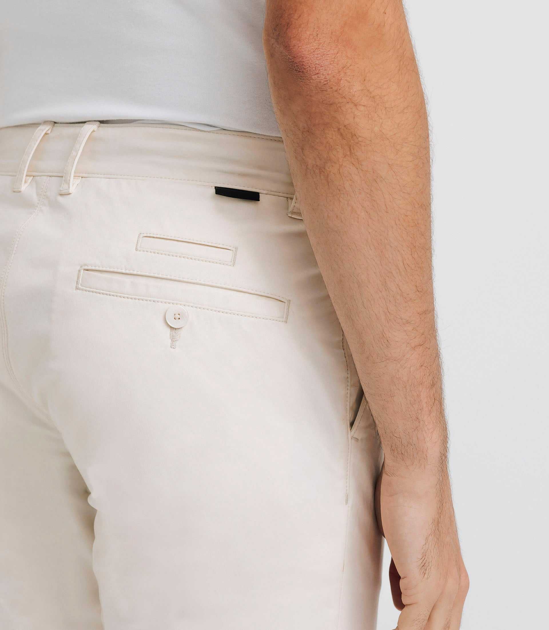 Pantalon chino satin écru - Image 3