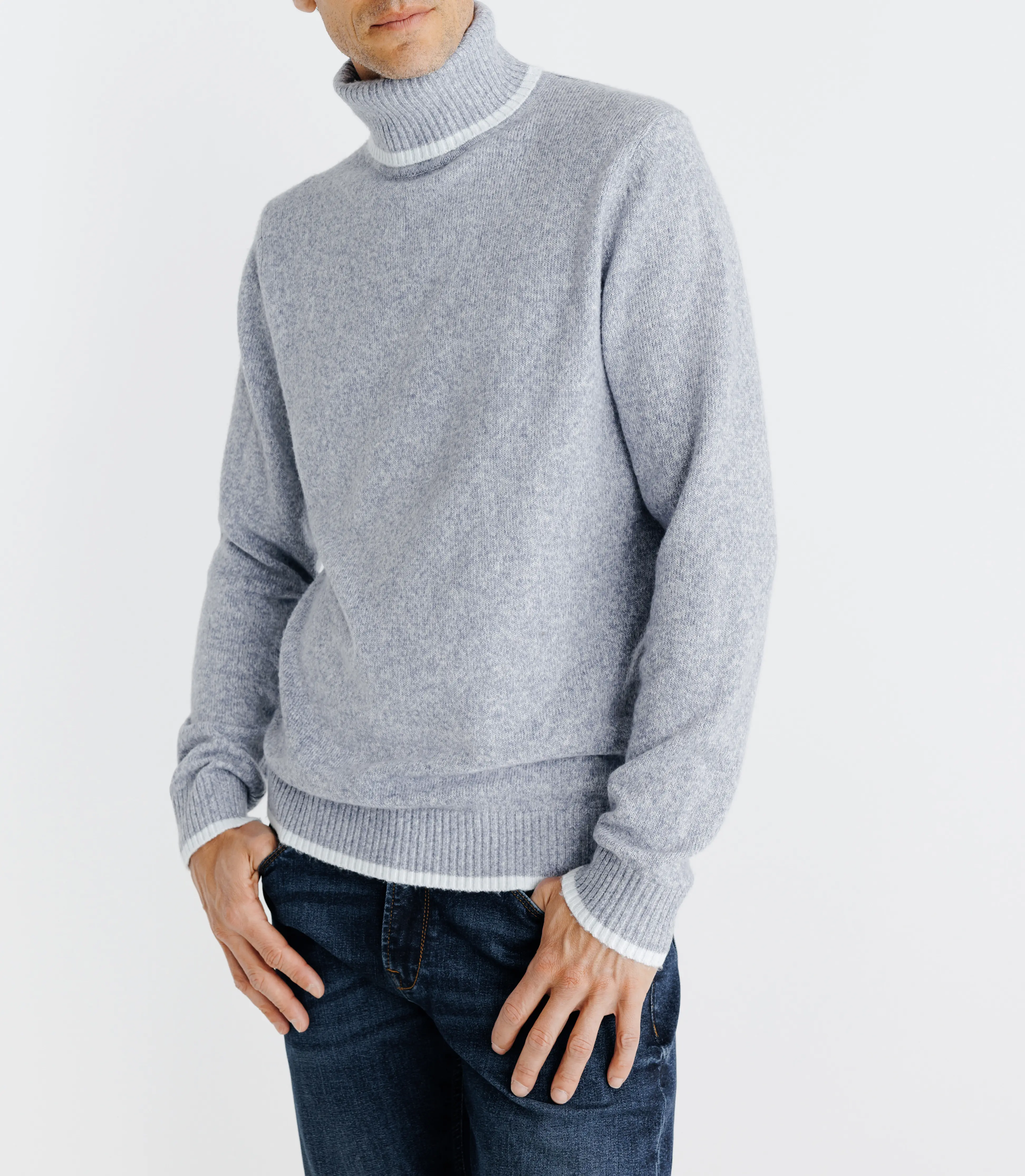 Pull col roulé indigo