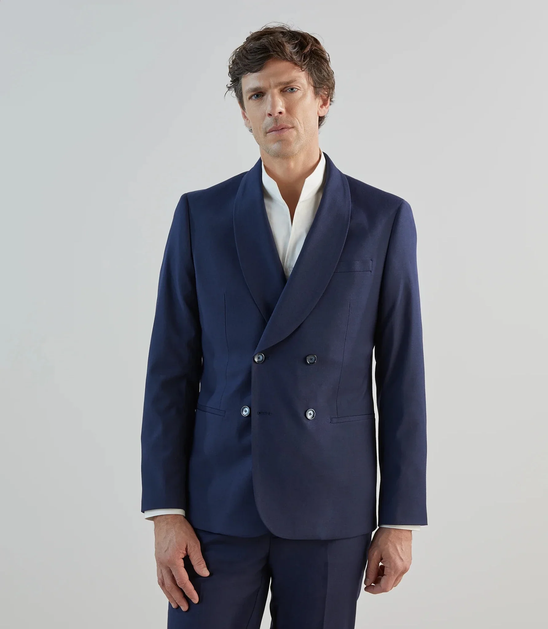Costume croisé bleu marine
