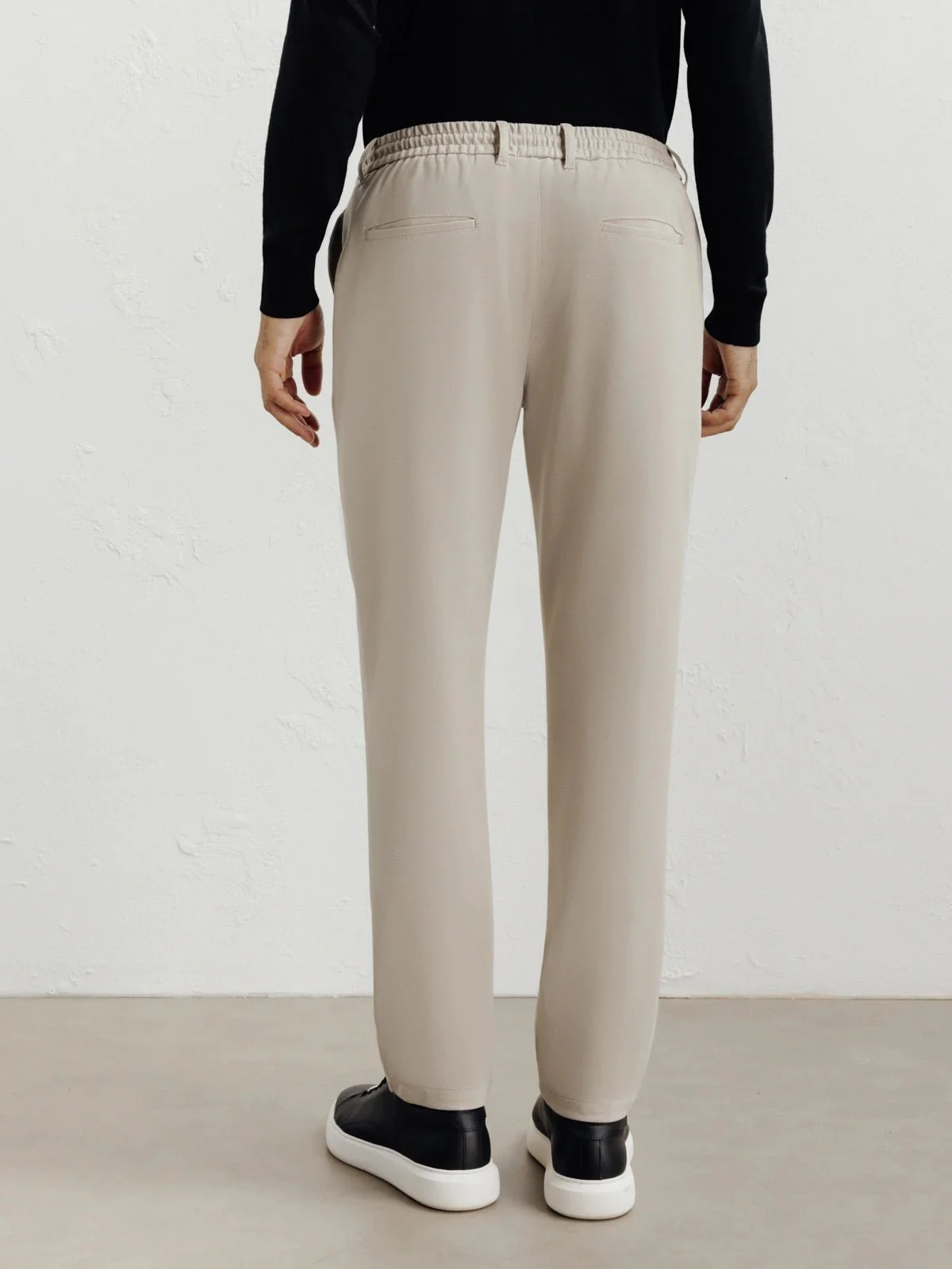 Pantalon en maille beige - Image 4