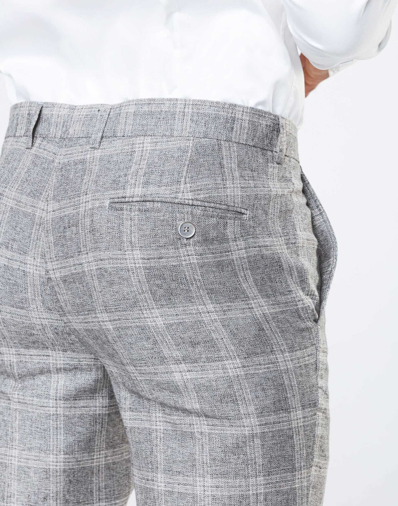 Pantalon carreaux gris - Image 4