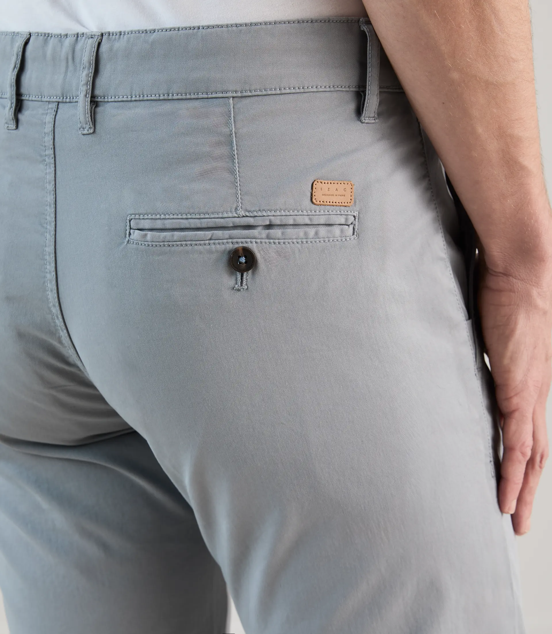 Pantalon chino bleu gris clair - Image 3