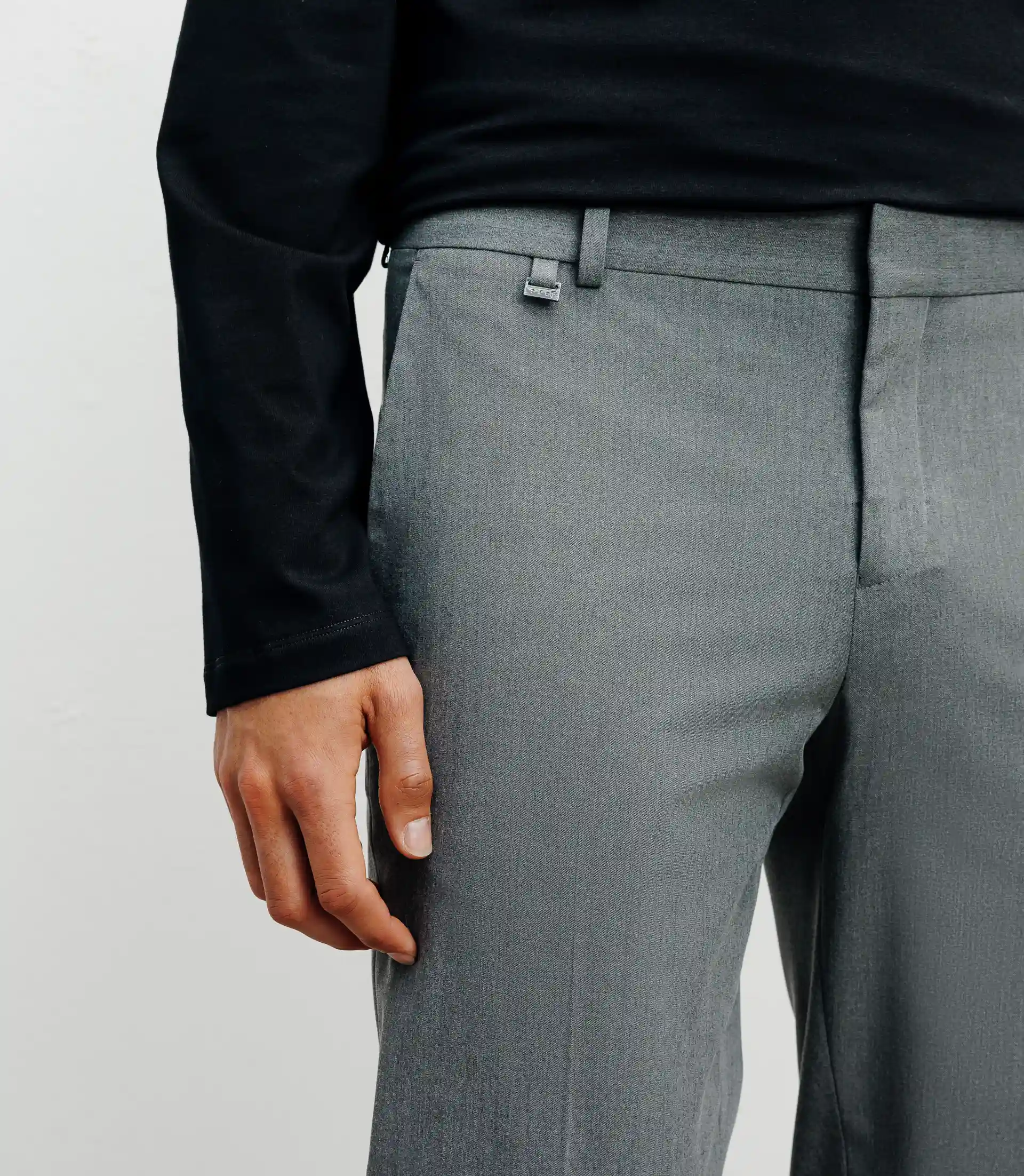 Pantalon ville ajusté gris - Image 2