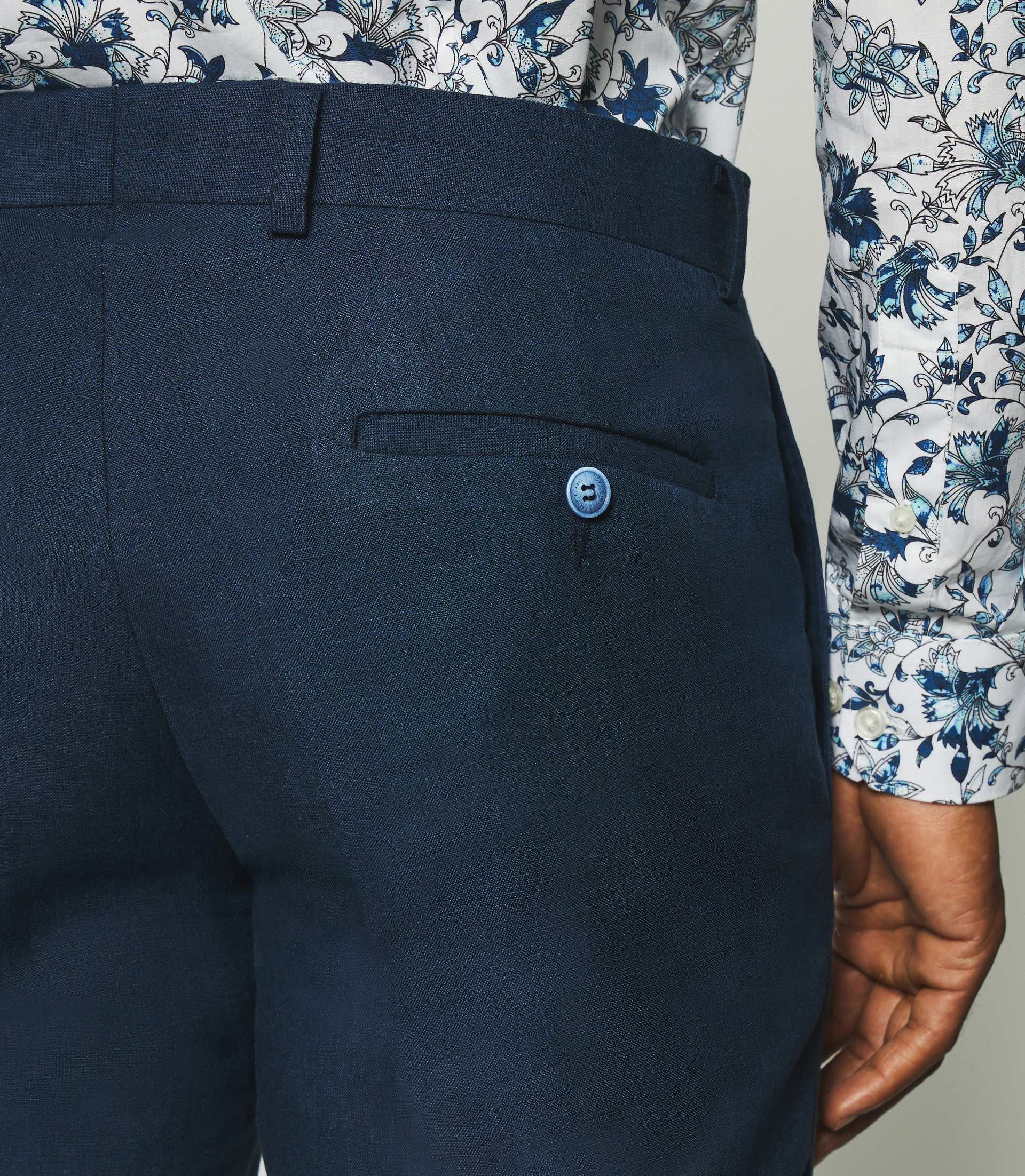 Pantalon en lin marine - Image 3