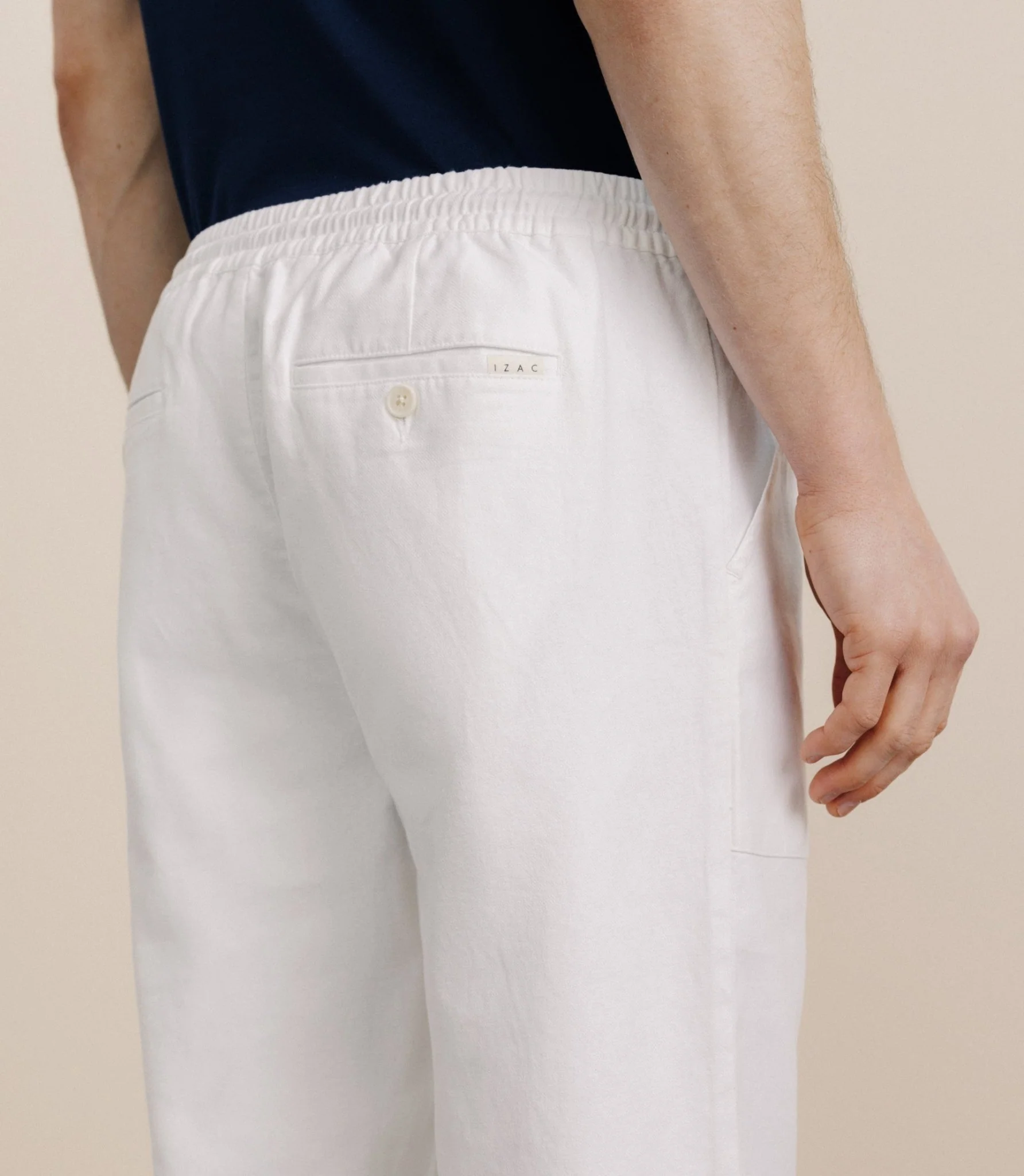 Pantalon élastiqué blanc - Image 3