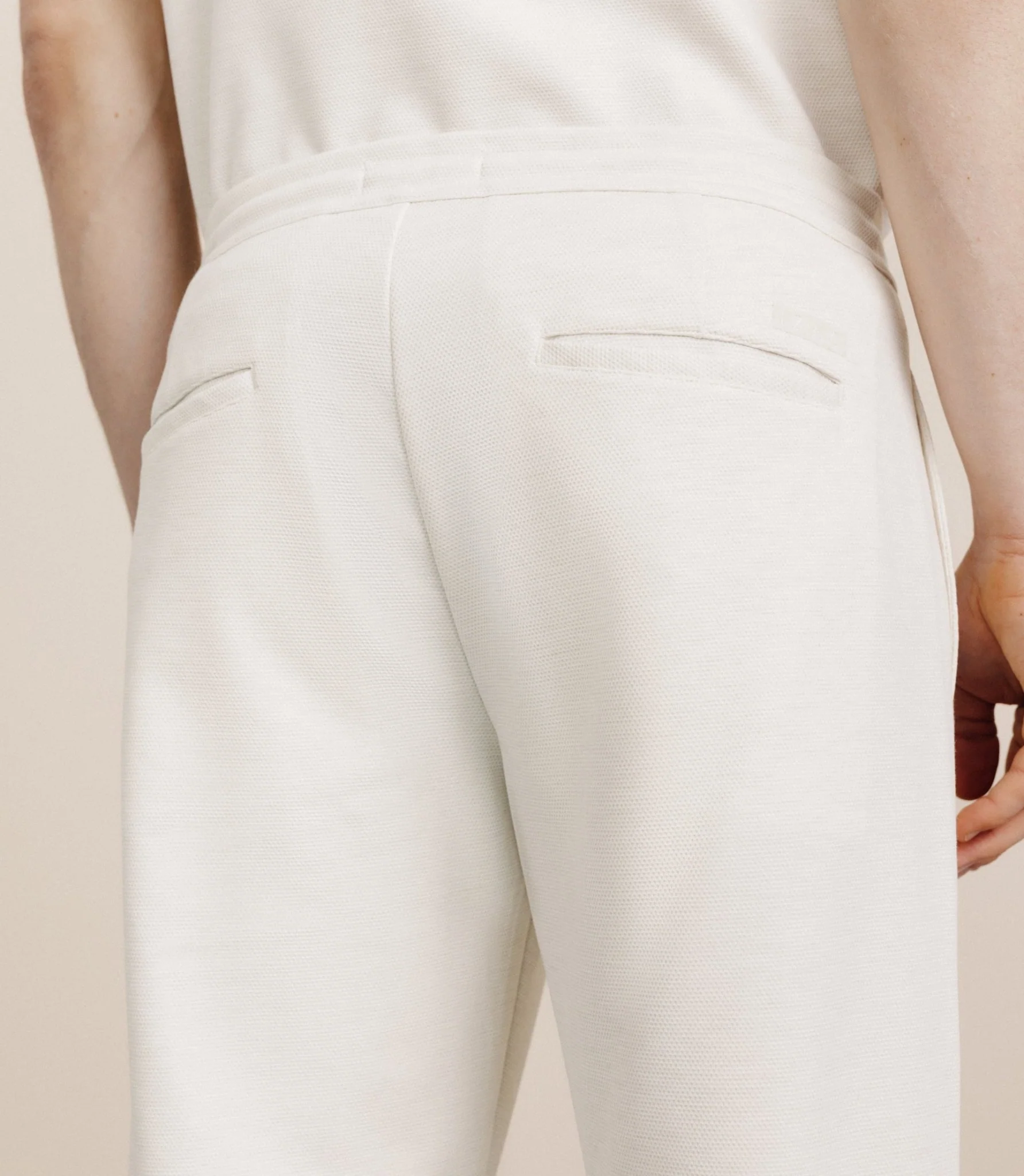 Pantalon élastiqué écru - Image 4