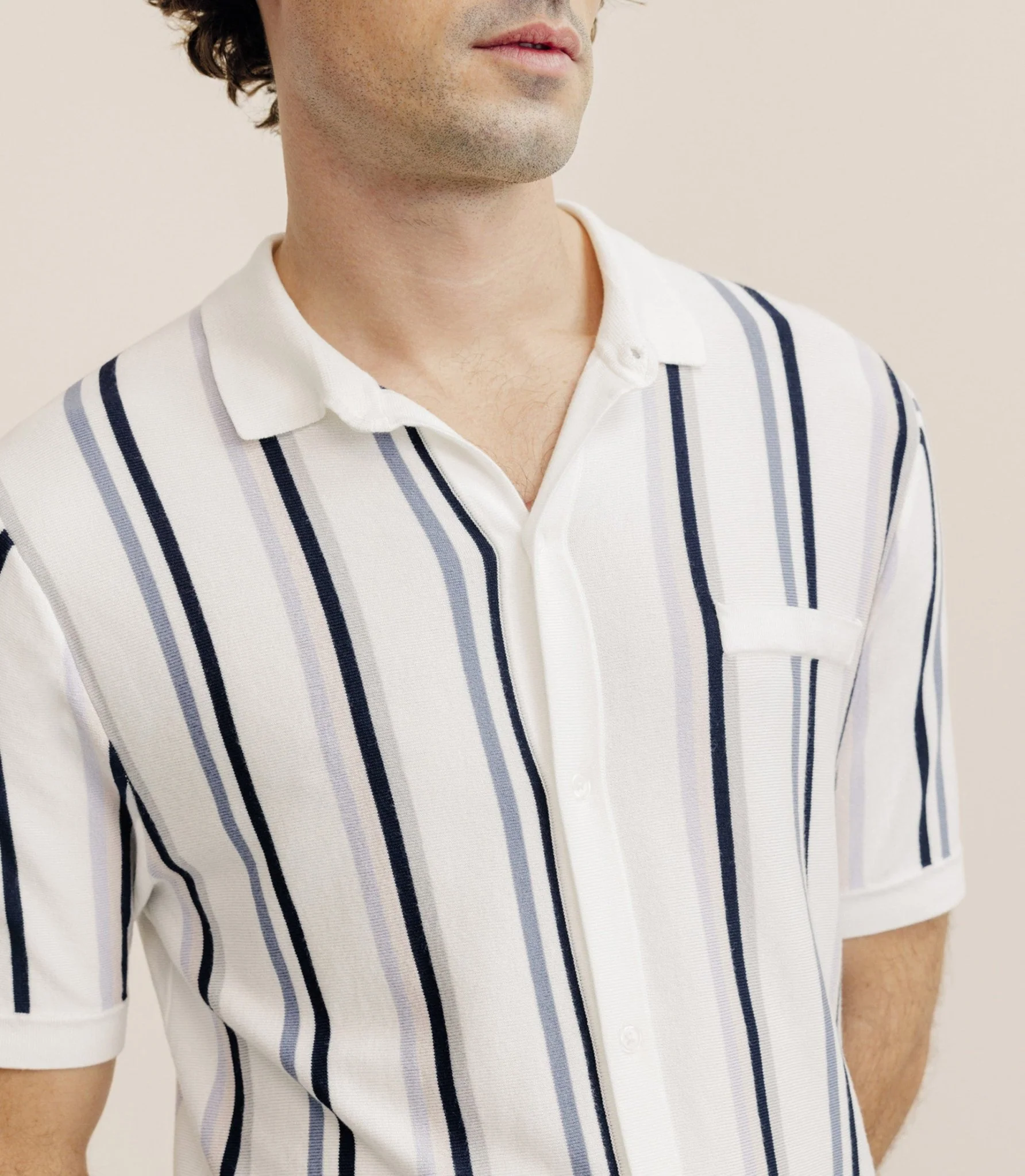 Polo boutonné en maille rayé écru - Image 2