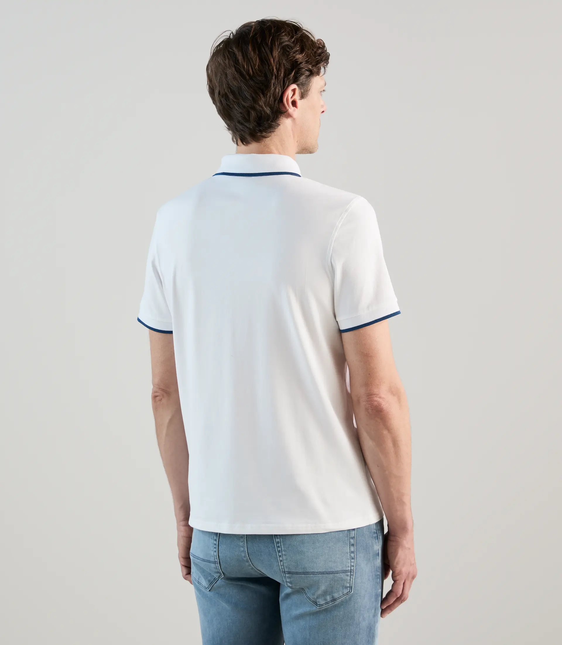 Polo à col zippé blanc - Image 4