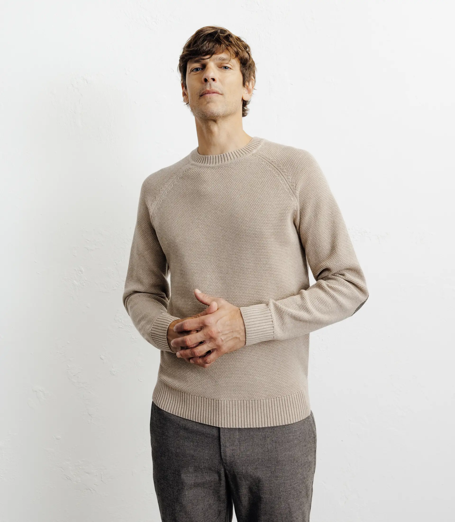 Pull col rond jeux de points beige