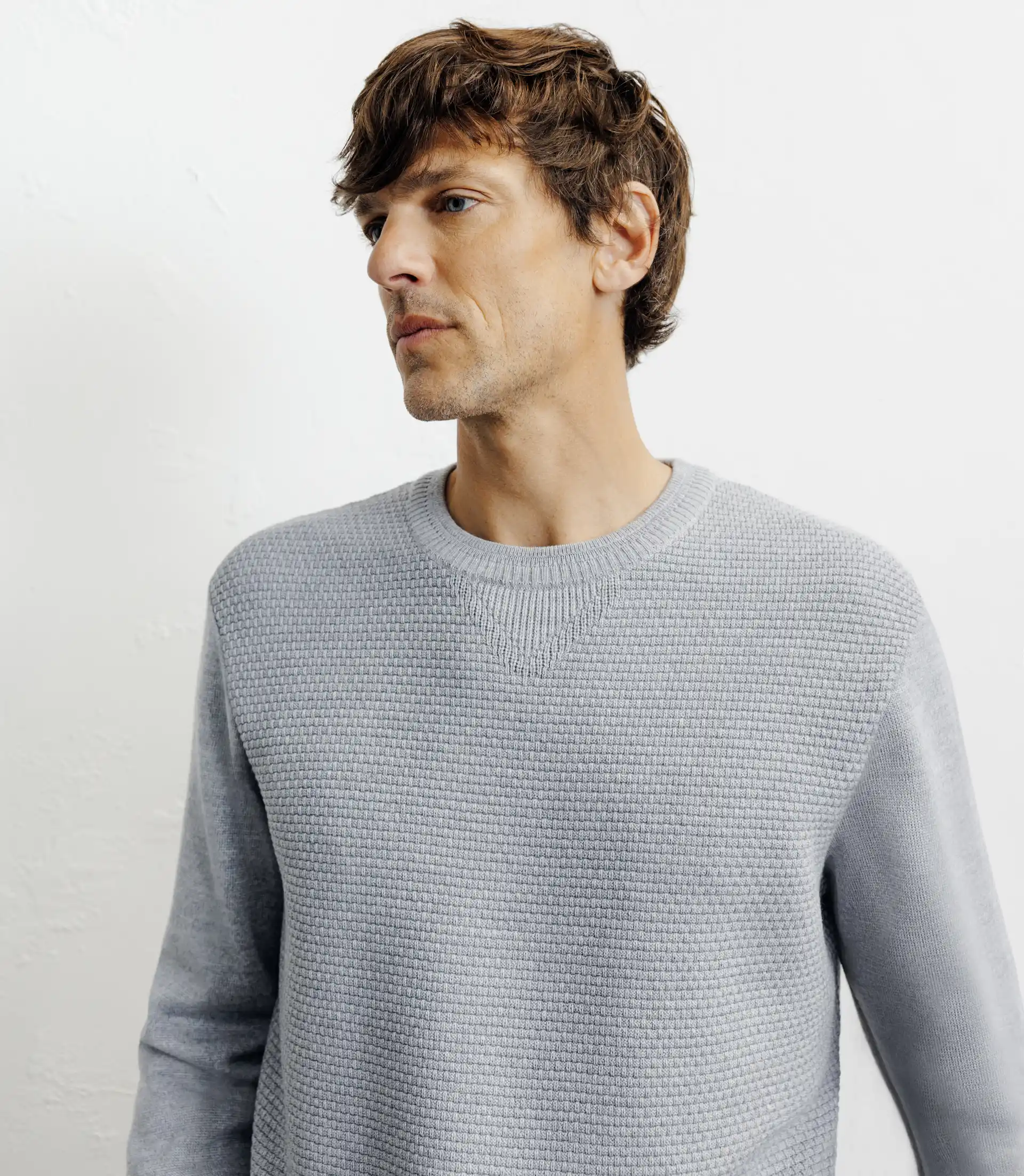 Pull col rond jeux de points gris chiné - Image 2