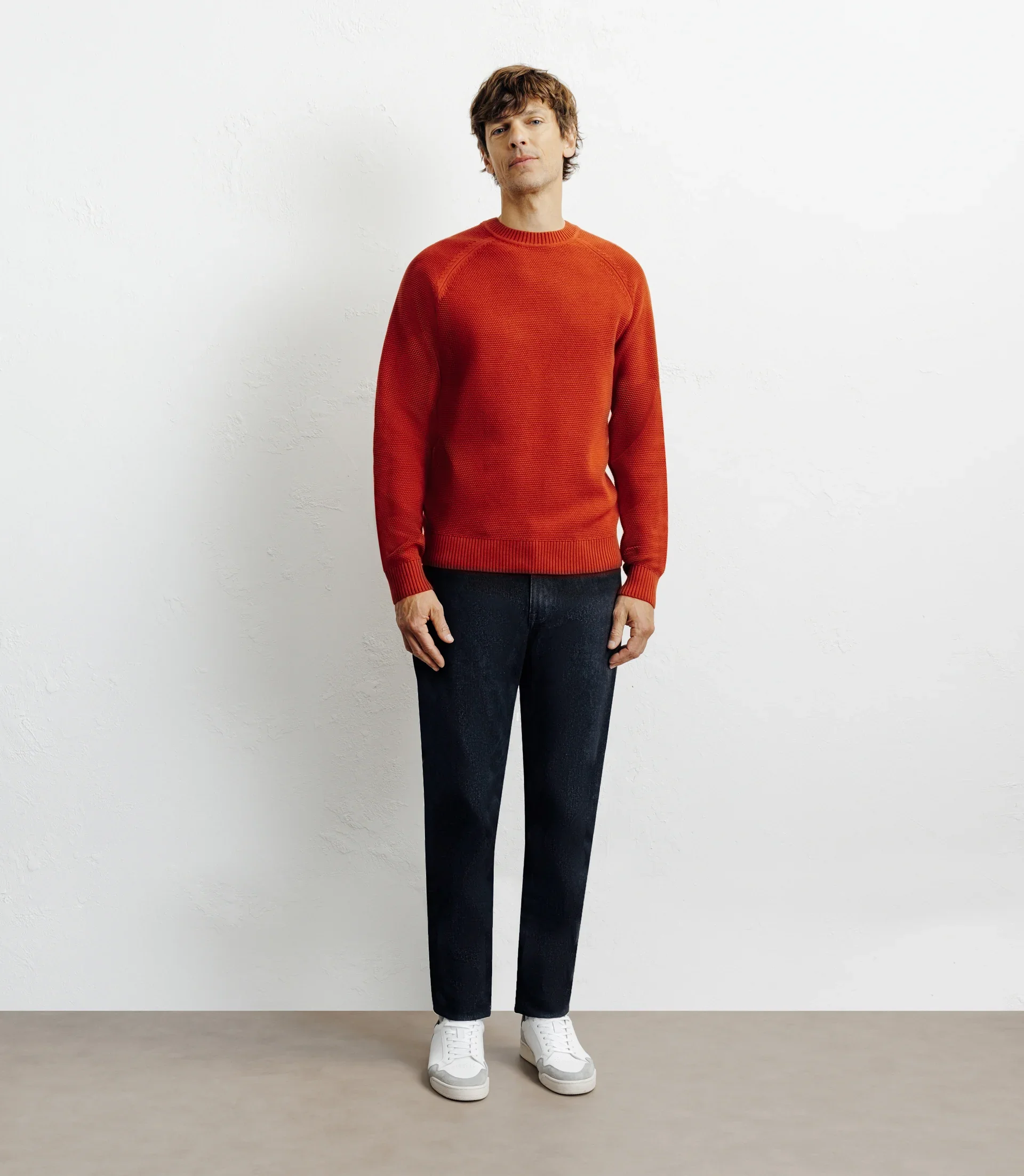 Pull col rond jeux de points rouge clair - Image 3