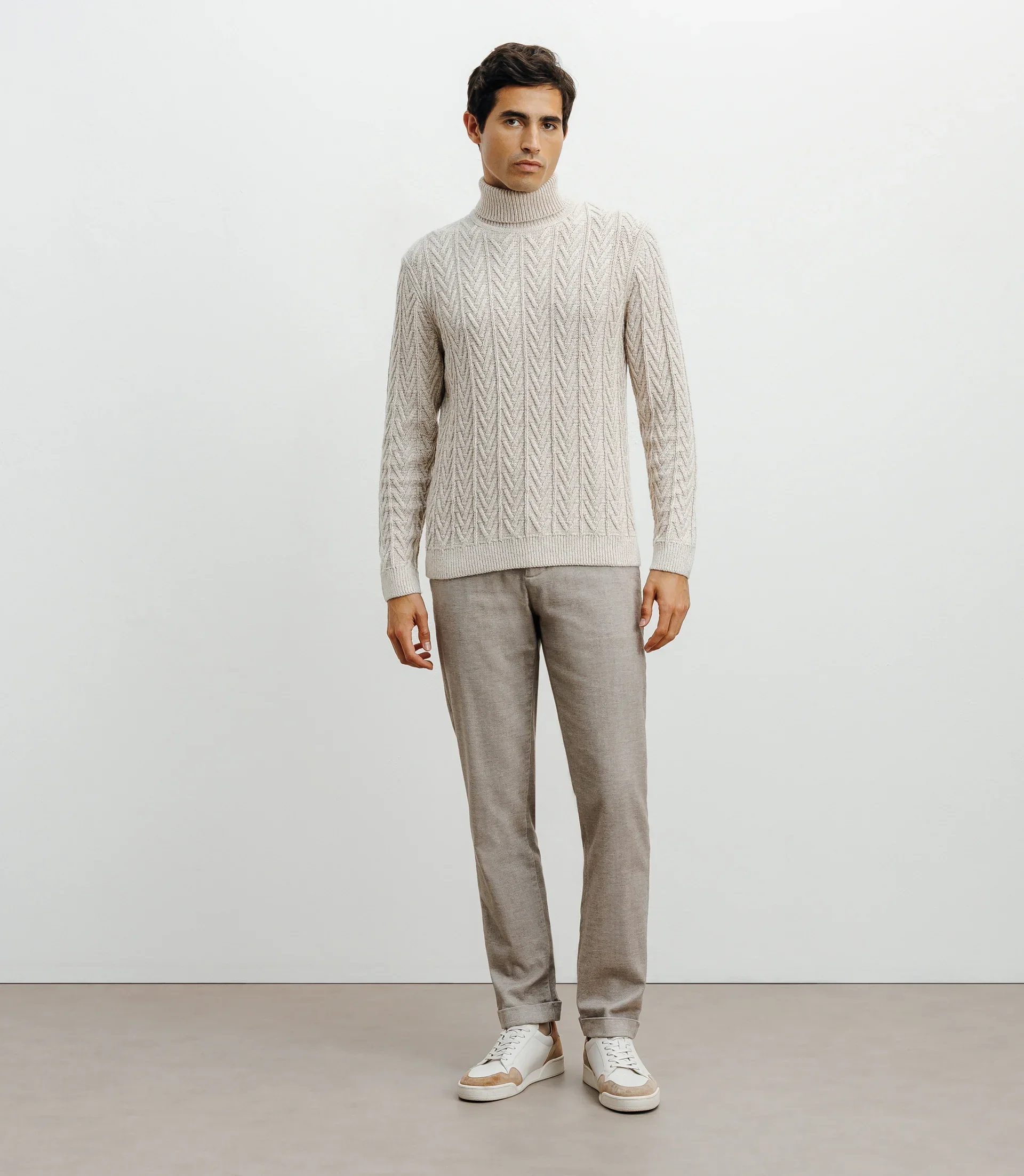 Pull col roulé torsadé beige - Image 3