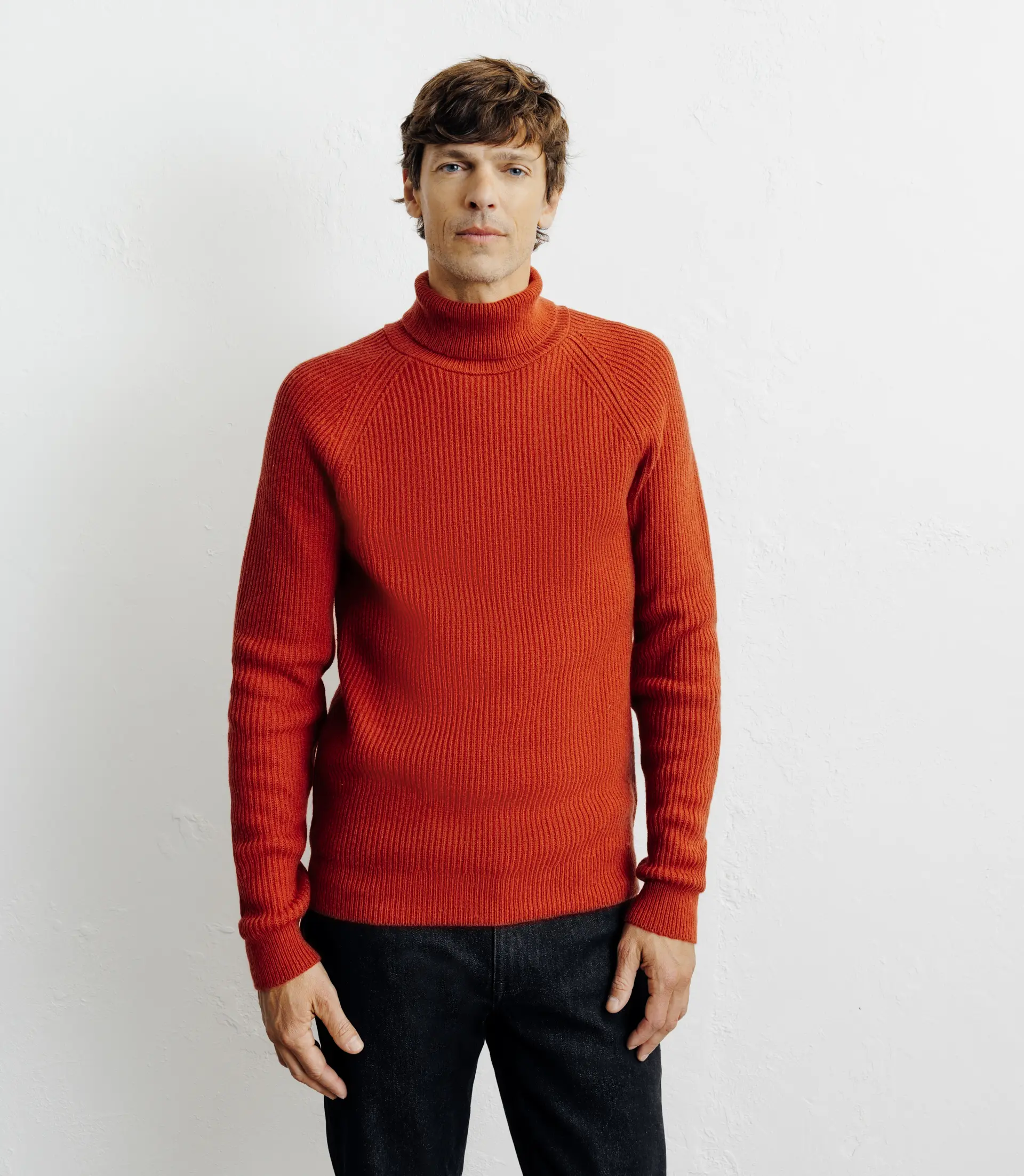 Pull col roulé uni rouge clair - Image 2